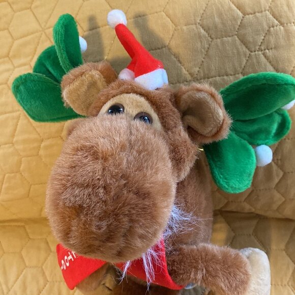 Vintage 1988 Stuffed Mooseltoe w/Holiday Outfit from Applause - Picture 8 of 11